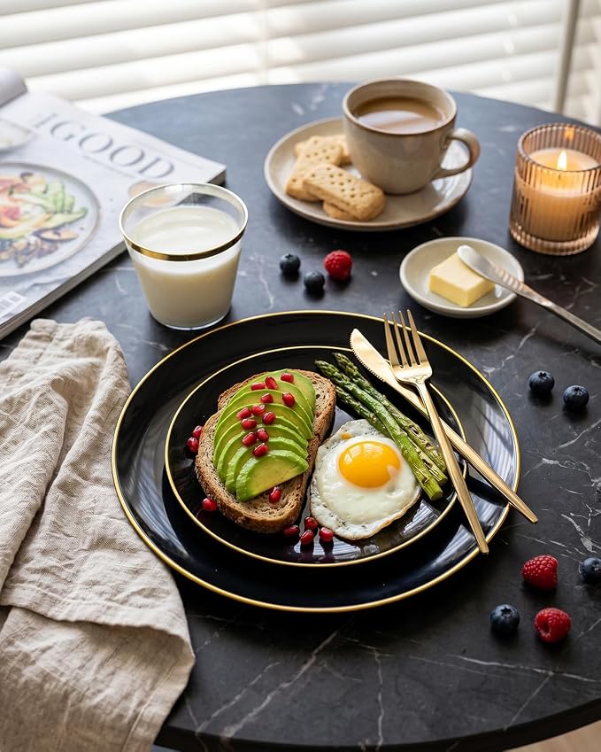 bUCLA 150PCS Black and Gold Plastic Plates - Image 3