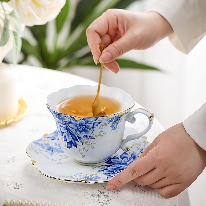 TATSUMI Country Roses Bone China Tea Cup and Saucer Set, 6 Pieces, Vintage Style - Image 3