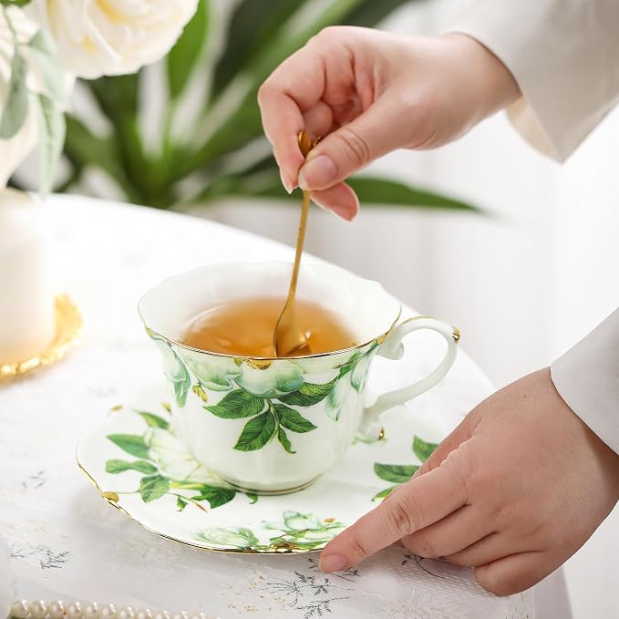 TATSUMI Country Roses Bone China Tea Cup and Saucer Set, 6 Pieces, Vintage Style - Image 3