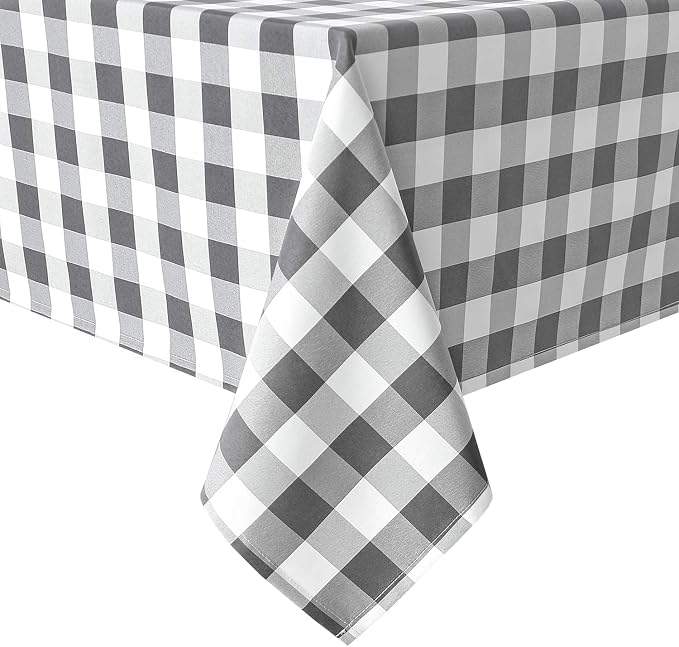 Checkered Rectangle Tablecloth by Hiasan
