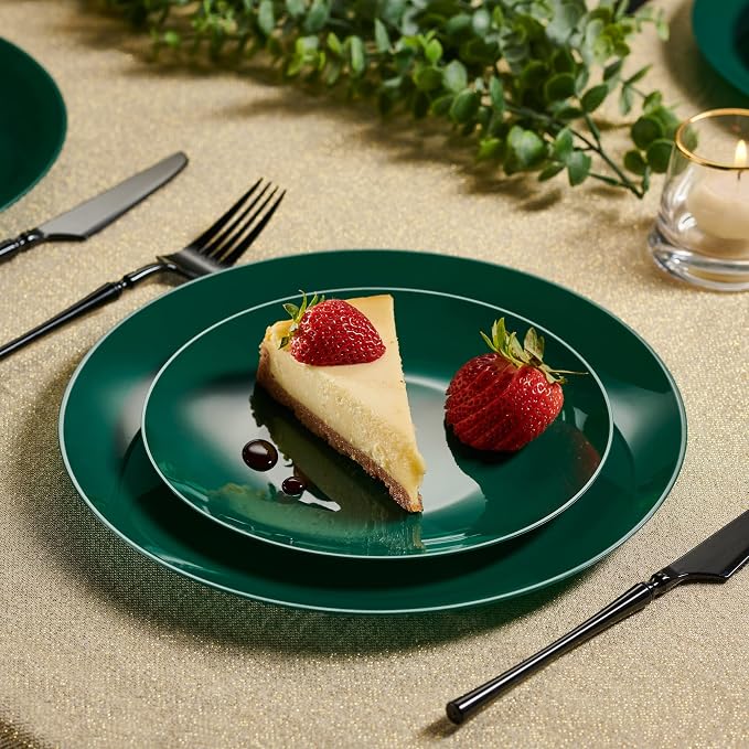 PLASTICPRO 32 Piece Combo Christmass Set includes 16-7'' inch Plates & 16-10'' - Image 3