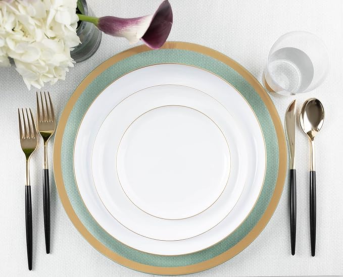 White Plastic Party Plates - Image 7