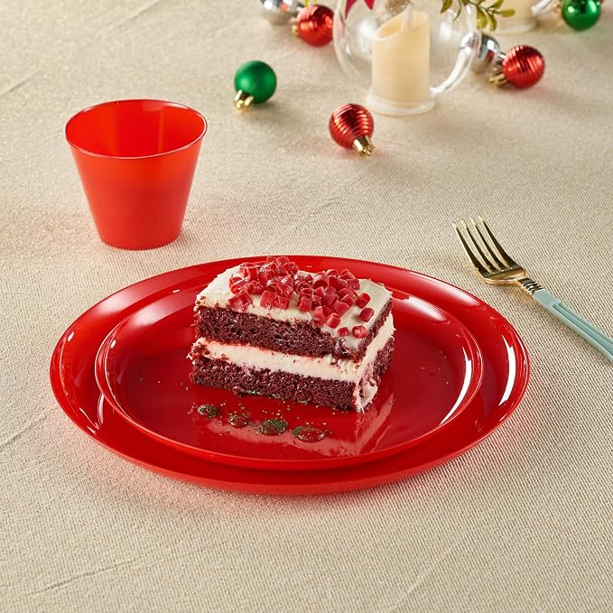 PLASTICPRO 30 Pack 8.6'' Christmass Red Plastic Party Plates Edge Collection - Image 3