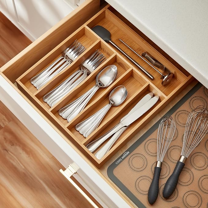 Amazon Basics Silverware Set, Stainless Steel Flatware, Dishwasher Safe - Image 7