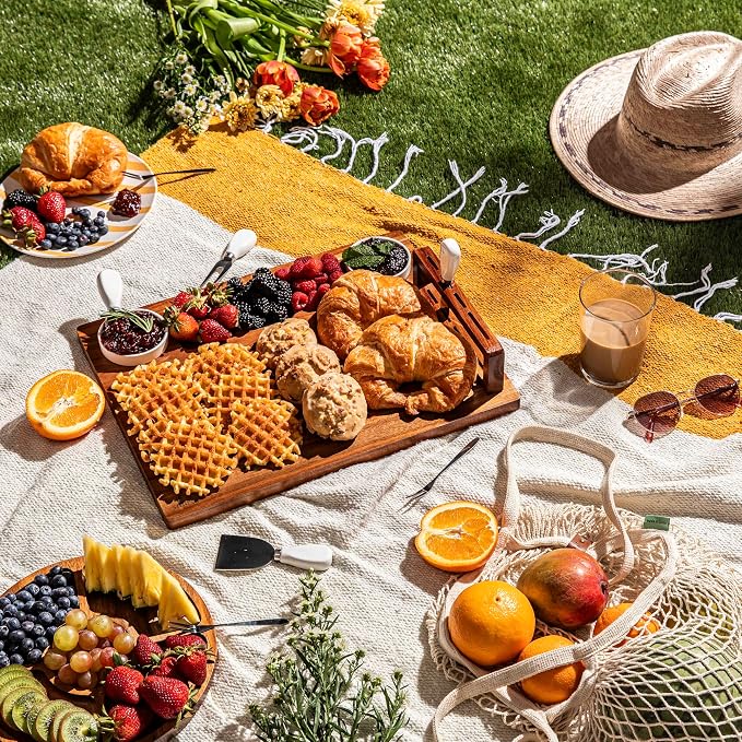 SMIRLY Charcuterie Board Set - Image 8